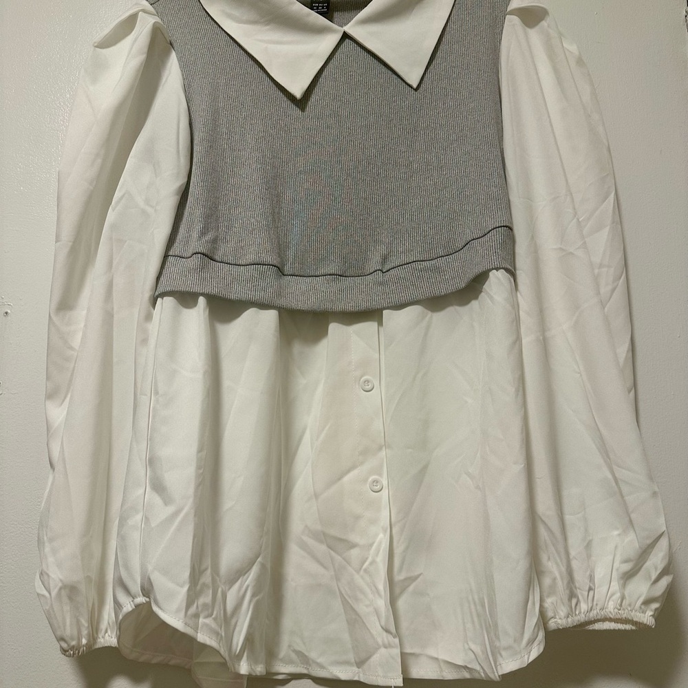 ✨Gray Layered Blouse M 🤍 Preppy Knit Vest Shirt Chic Style‎ ✨ - Picture 4 of 6